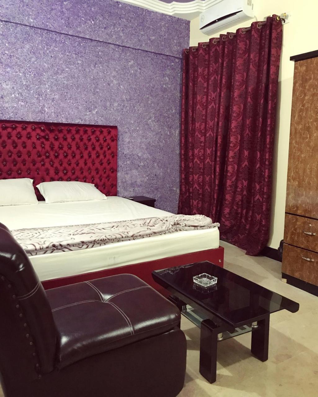 Hotel Second Home 카라치 외부 사진