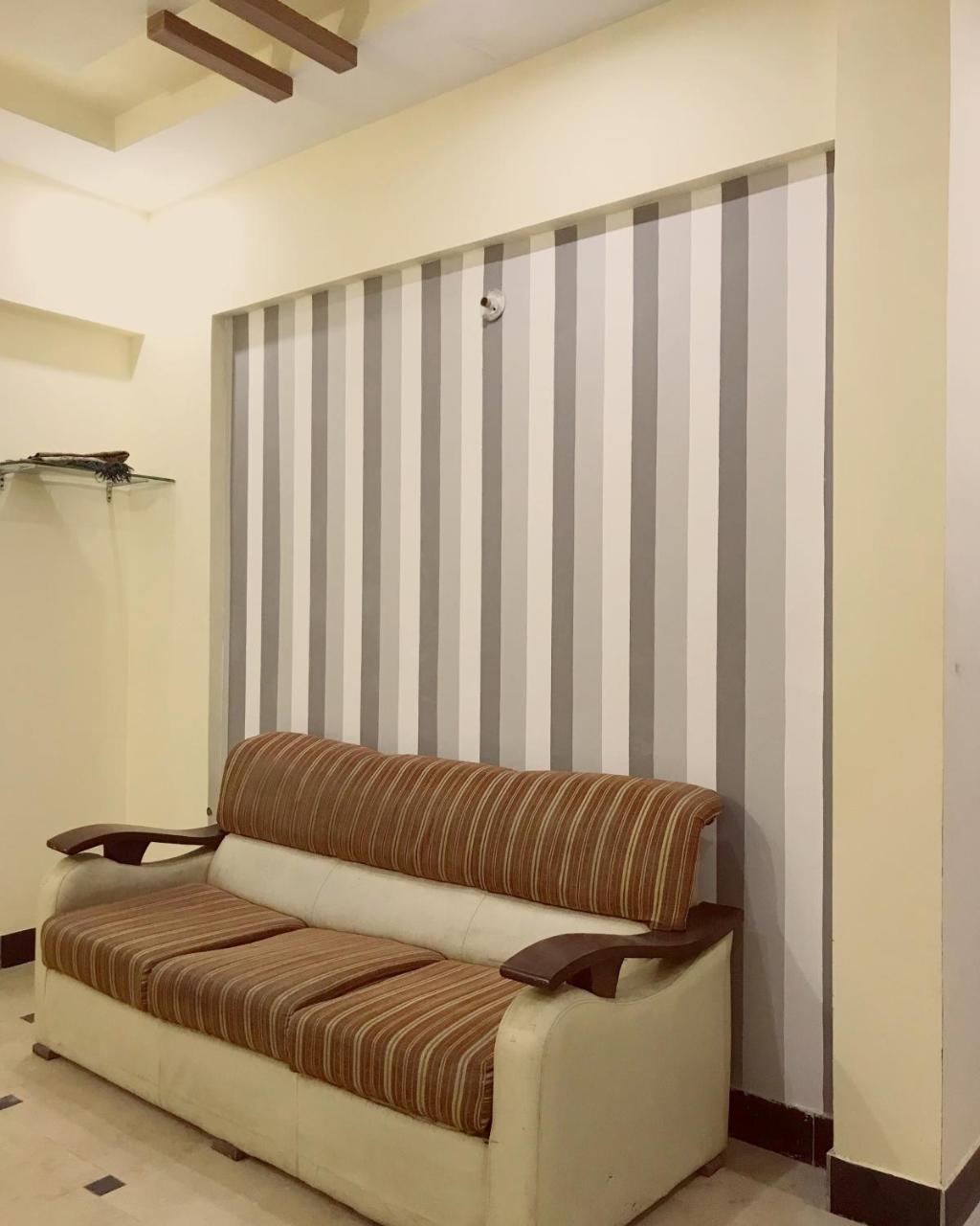 Hotel Second Home 카라치 외부 사진
