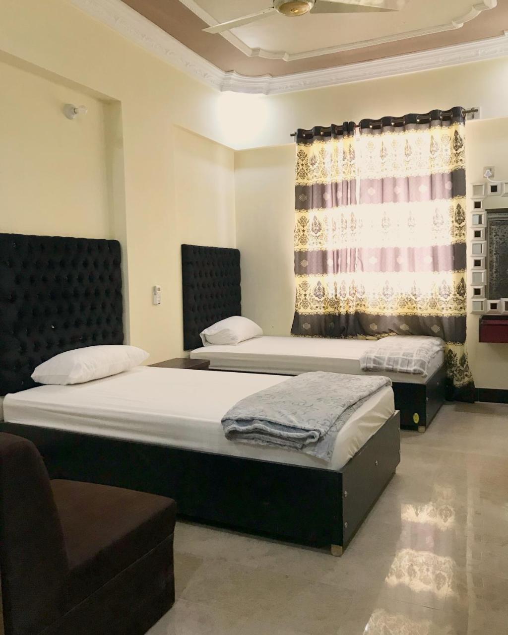 Hotel Second Home 카라치 외부 사진